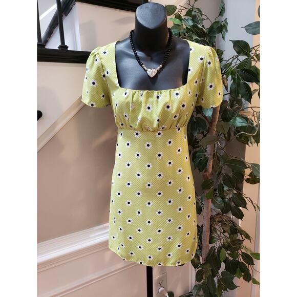 Forever 21 Daisy Dress Women's M Green Polka Dots Pleated Puff Sleeve Back Zip - Picture 2 of 11